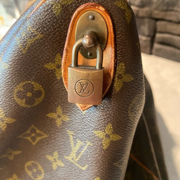 Vintage Louis Vuitton Keepall 55 - Picture 13 of 16